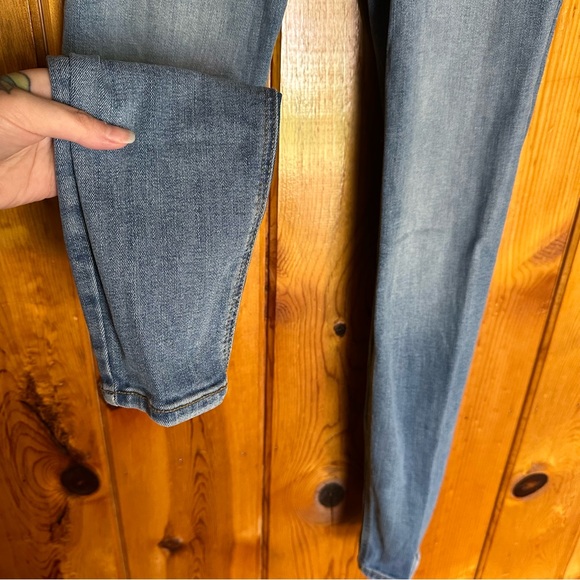 Old Navy Rockstar Super Skinny Jeans - Picture 4 of 6